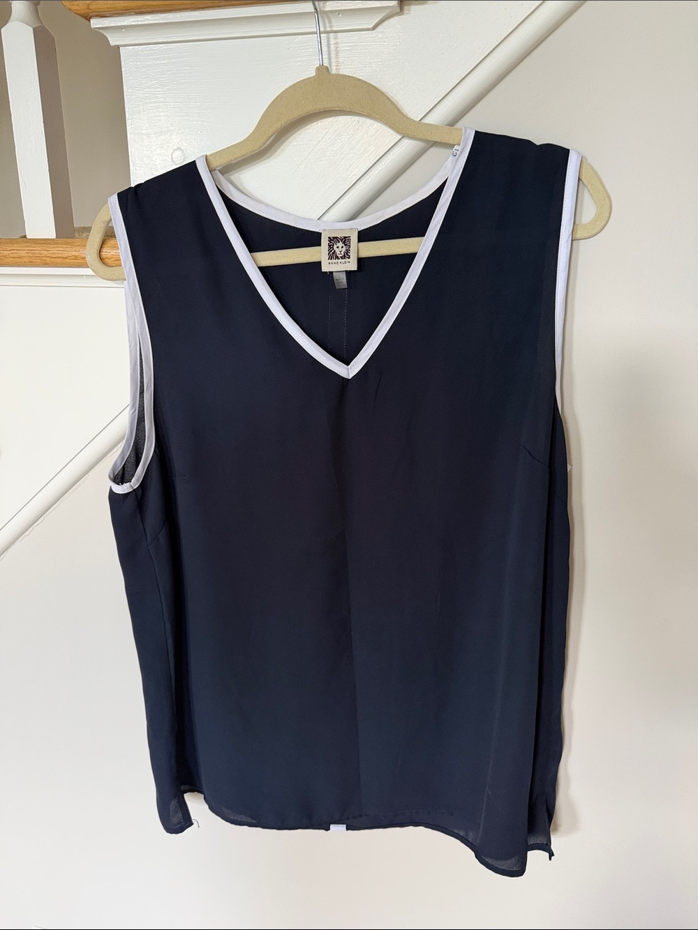 Anne Klein Sleeveless V-Neck Contrast Trim Women's Top - Navy